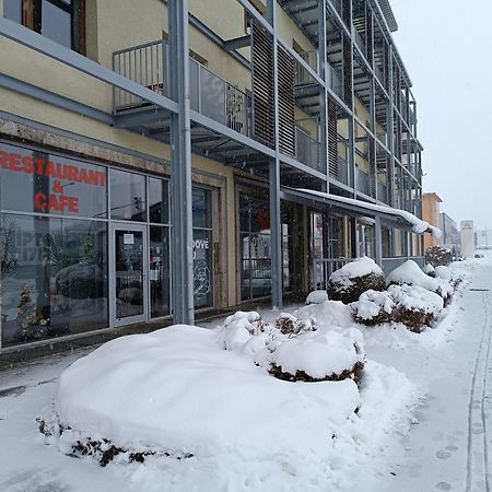 Apartman Siesta*** Lipótszentmiklós Kültér fotó