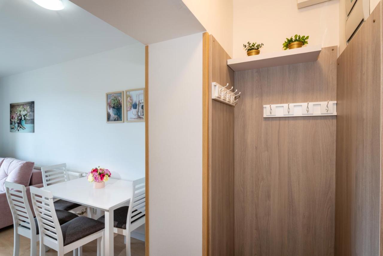 Apartman Siesta*** Lipótszentmiklós Kültér fotó