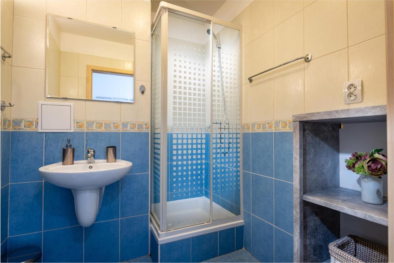 Apartman Siesta*** Lipótszentmiklós Kültér fotó